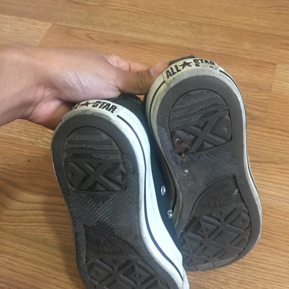 Converse - Picture 3 of 3